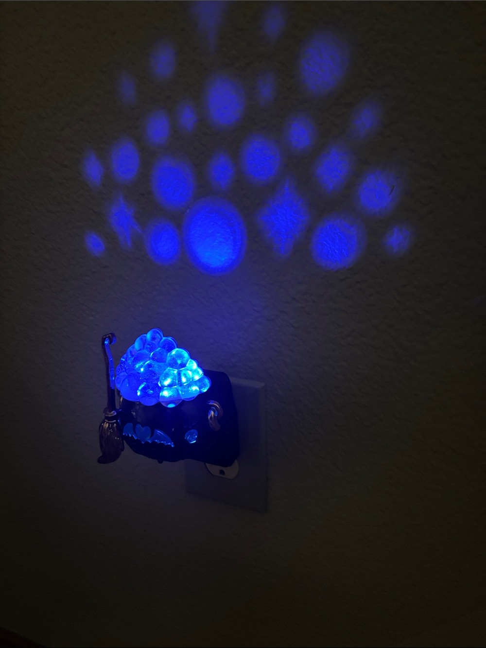 Bath & Body Works Halloween Witch's Cauldron Projector Diffuser - Picture 5 of 5